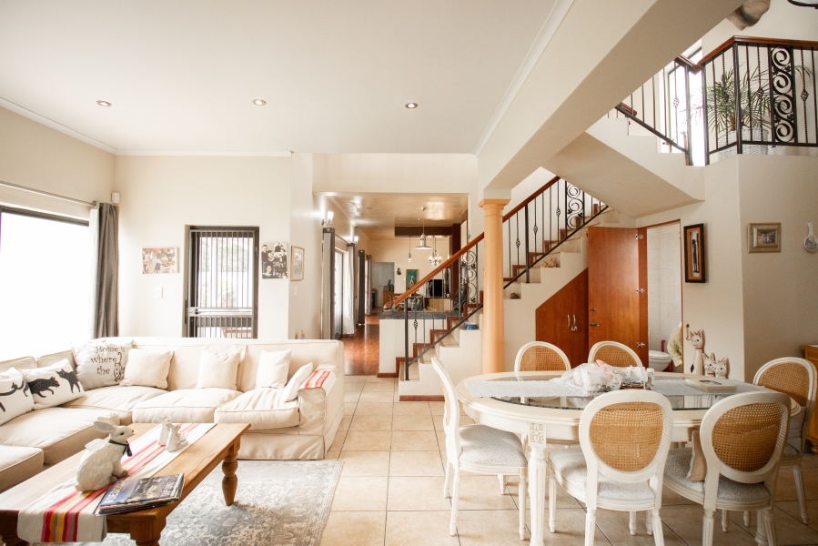 5 Bedroom Property for Sale in Van Riebeeckstrand Western Cape